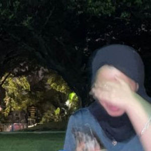 Meet your Posher, Izzati